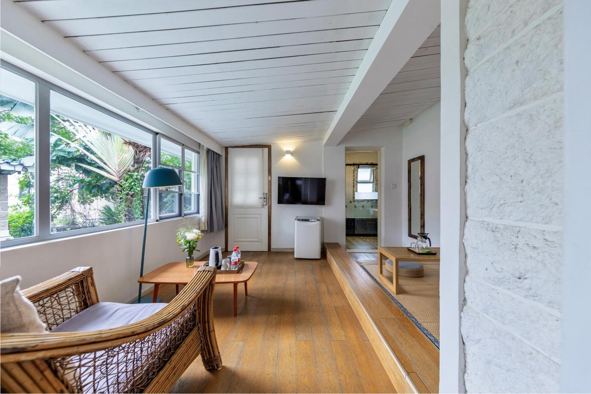 Shenzhen No'6 Garden Villa --French Window With Garden View,Close To Sea World &Shekou Ferry Port &K11 Ecoast &Subway Nearby ,Offer Western Food And Coffee &English Speaking With Tour Services Extérieur photo