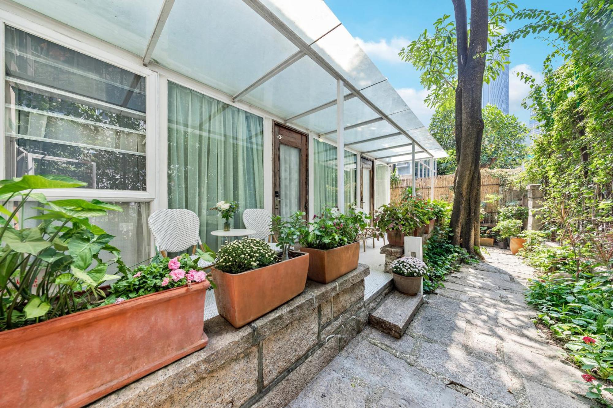 Shenzhen No'6 Garden Villa --French Window With Garden View,Close To Sea World &Shekou Ferry Port &K11 Ecoast &Subway Nearby ,Offer Western Food And Coffee &English Speaking With Tour Services Extérieur photo